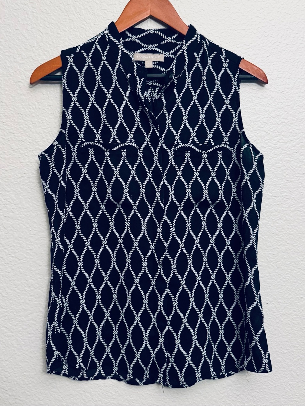Banana Republic Black White Print Sleeveless Blouse Top S